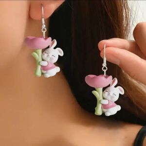 ✨3 FOR $28✨🆕️🐰🌷EASTER BUNNY & TULIP DROP EARRINGS - 2D AVRYLIC🌷🐰